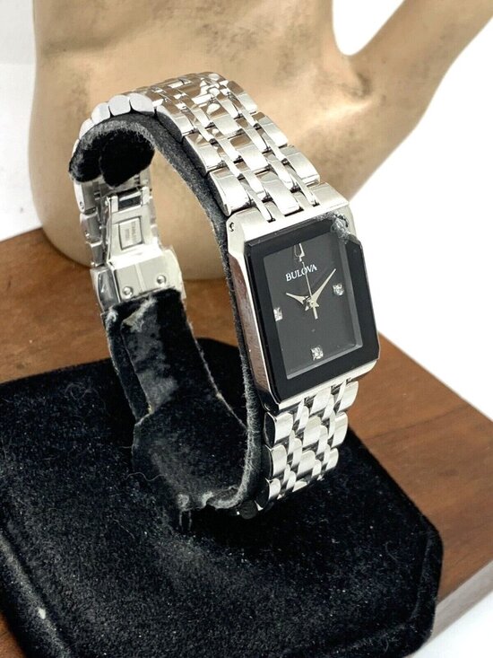 Bulova Women\'s Watch 96P202 Black Dial Diamond Quadra Silver BROKEN CRYSTAL main image 11